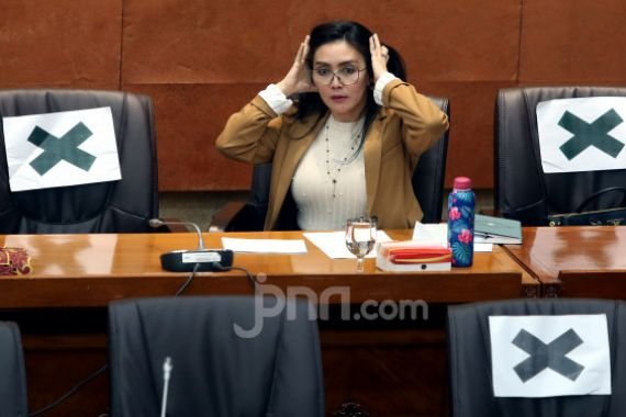 Rieke Diah Pitaloka dan Industri Kantong Darah 5