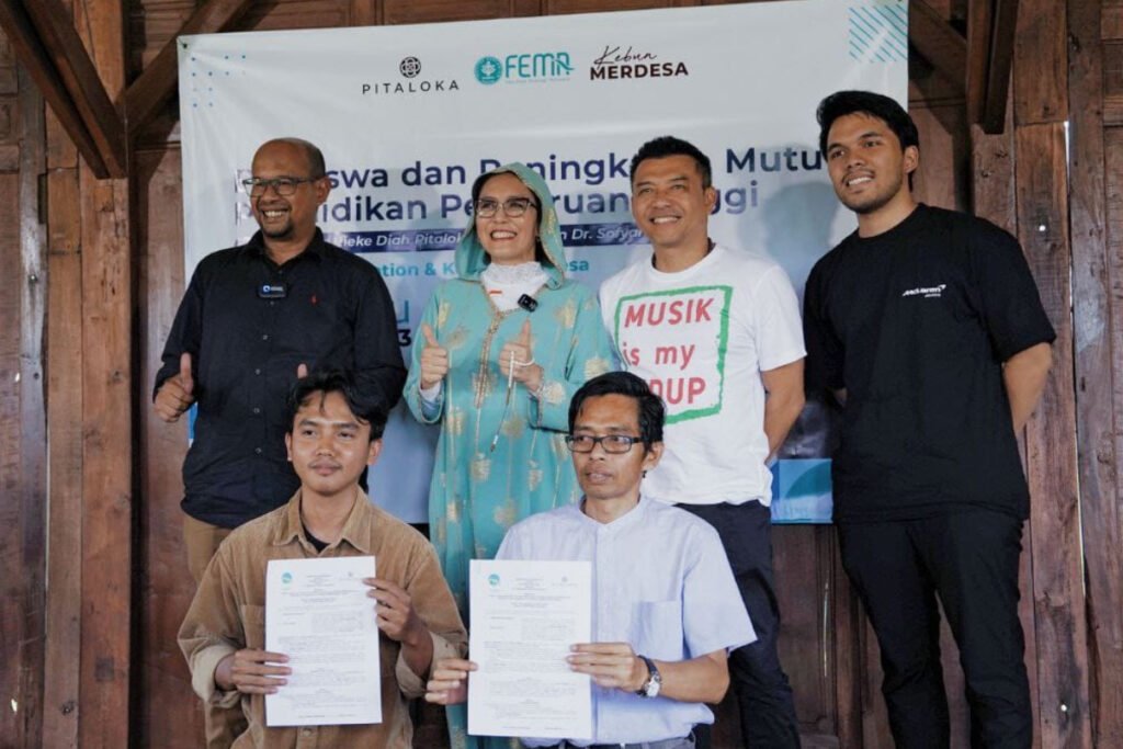 Rieke Diah Pitaloka dan Beasiswa 1