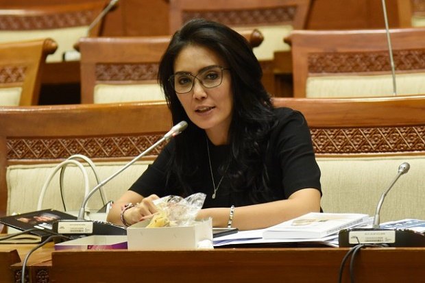Rieke Diah Pitaloka dan Industri Kantong Darah 1