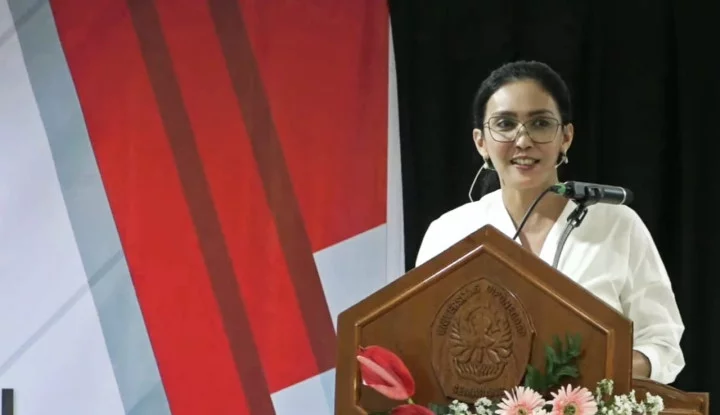 Rieke Diah Pitaloka dan SisnasIptek 2