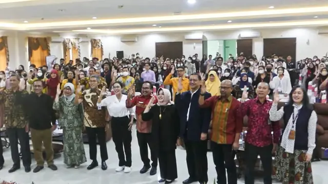 Anggota Komisi VI DPR RI Rieke Diah Pitaloka menjadi salah satu narasumber dalam Dialog Kebangsaan Pembinaan Ideologi Pancasila, digelar di Universitas Diponegoro (Undip) Semarang