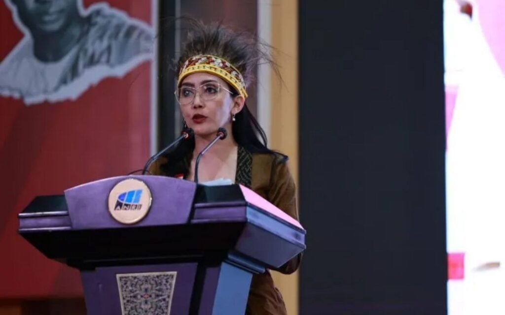 Rieke Diah Pitaloka dan Syekh Yusuf 4